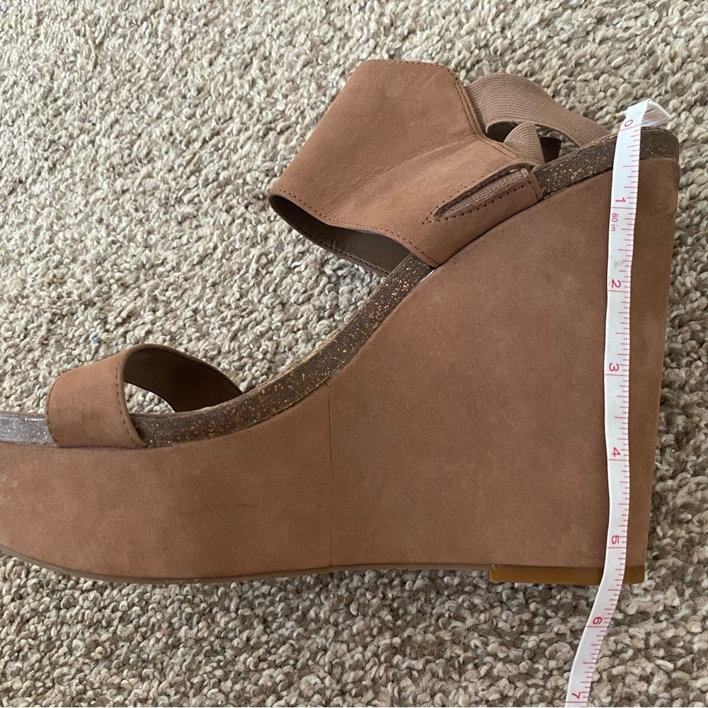 Vince Camuto Sandals.NWOT - Picture 7 of 7